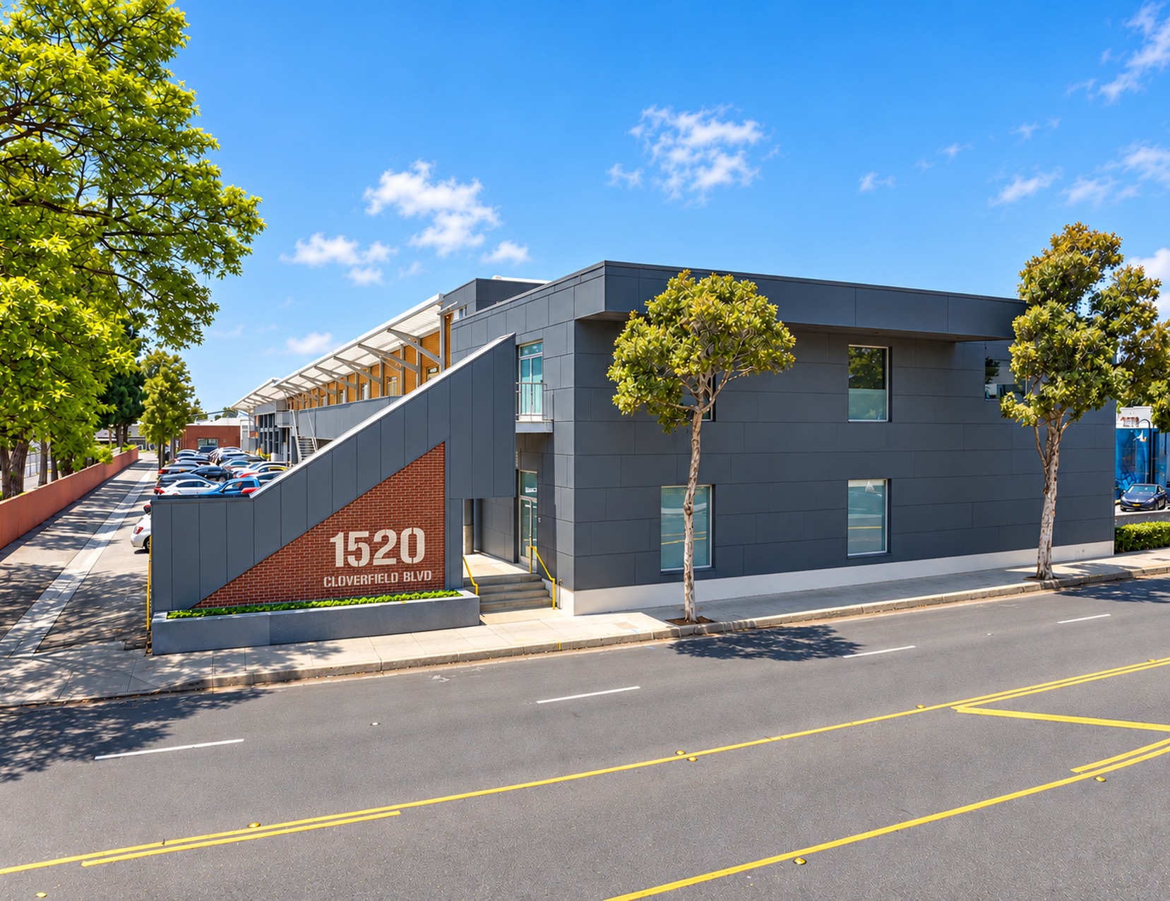 1520 Cloverfield — Frank Gehry's former studio